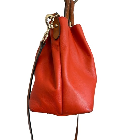 Dooney & Bourke City Barlow Satchel Orange Leather Crossbody Handbag Tan Trim - Picture 4 of 11